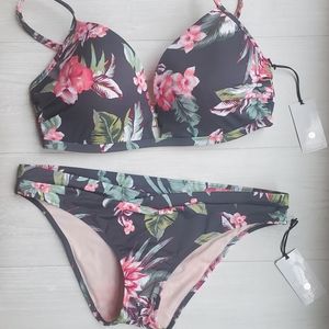 Shade & Shore Lightly Lined Underwire Bikini Set